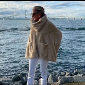 Brand new faux fur 3 in 1 shawl from Pretty Rugged Shop